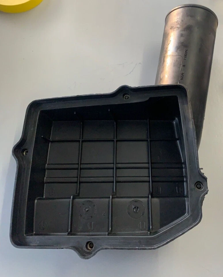 1988-1991 Honda Civic CRX AIR CLEANER BOX COVER OEM - Image 2 of 4