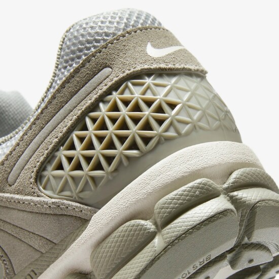 【NIKE】Zoom Vomero 5 M ◆HF1553-002◆ Nike Zoom Vomero 5 Dark Stucco Grey HF1553-002 | eBay