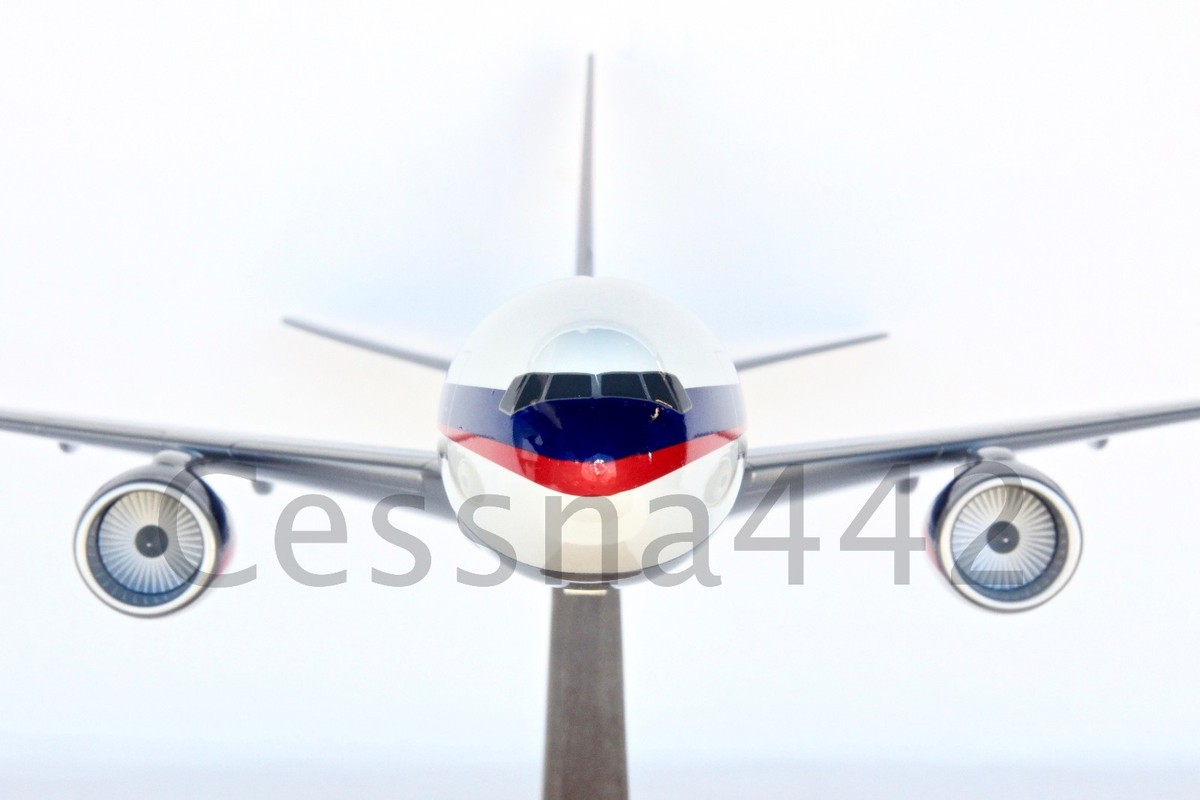 PACMIN パックミンJAL B777-200 1/100デスクトップモデル PACMIN パックミンJAL B777-300(JA731J) 1/100の通販 by