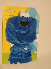 Sesame Street Cookie Monster 3 Piece Plush Hat And Glove Set NEW