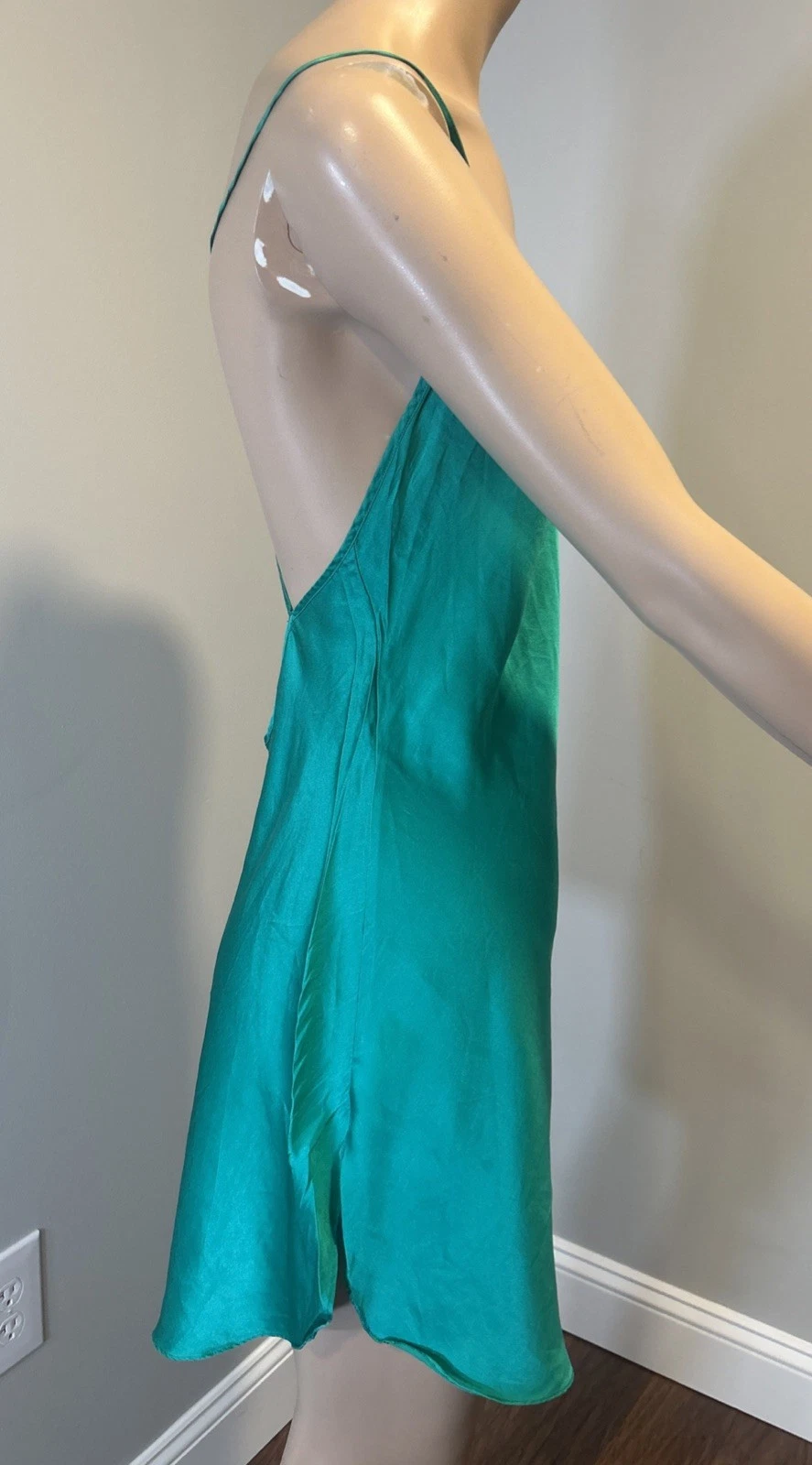 UNDERCOVER Camicia da notte Victoria's Secret 100% seta verde slip abito schiena aperta taglia M