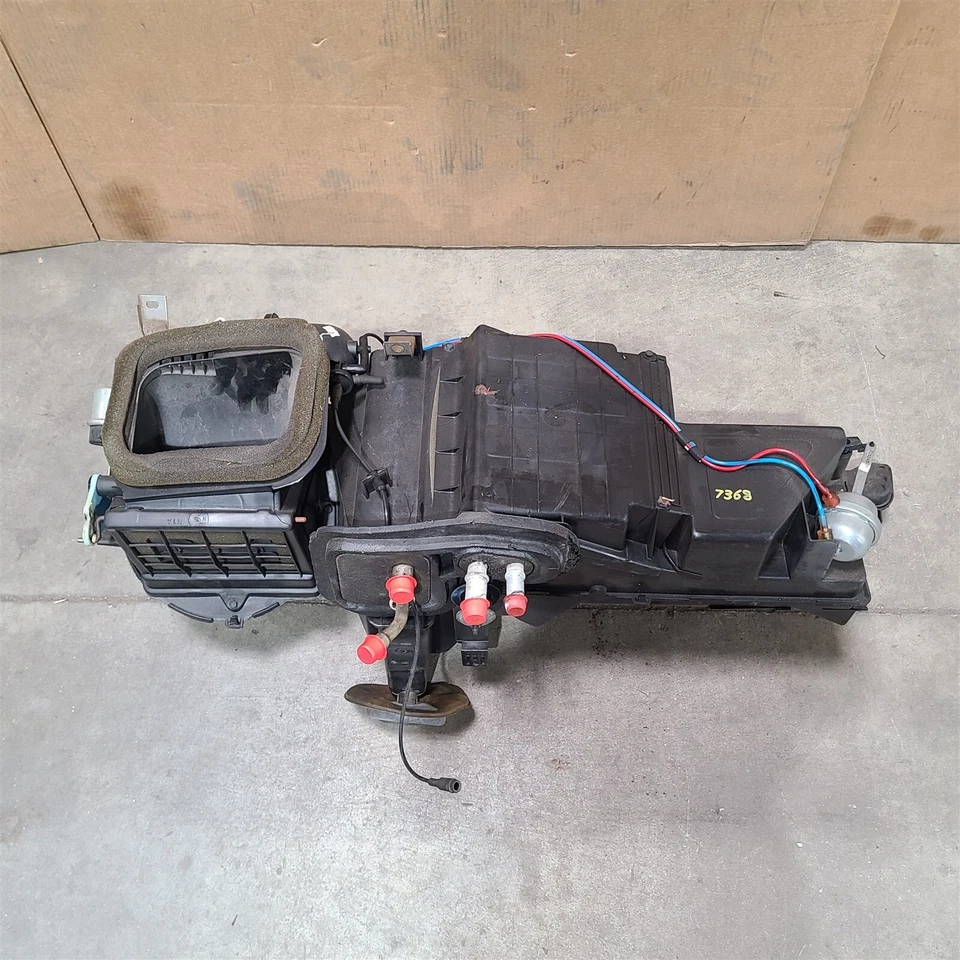 96-98 Mustang Gt 4.6L Dohc Heater Box Complete Hvac Ac Aa7368 - Image 2 of 4