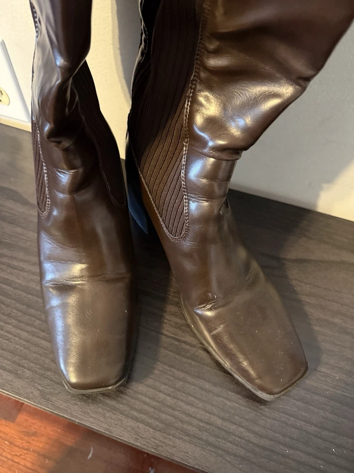 Botas hasta la rodilla Journee con pantorrilla ancha de Journee Collection talla 9,5 Foto 3 de 4