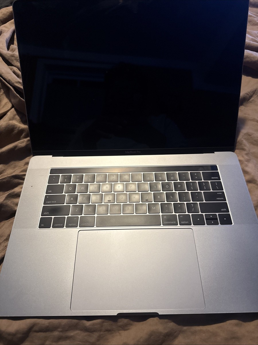 MacBook Pro 15インチ 2016 i7/16GB/2000GB Amazon.com: Apple 2016 MacBook Pro with 2.7GHz quad-core