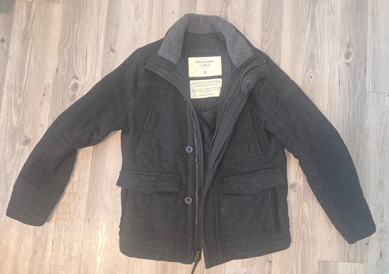 Abercrombie & Fitch Men's Jacket - product detail image 2