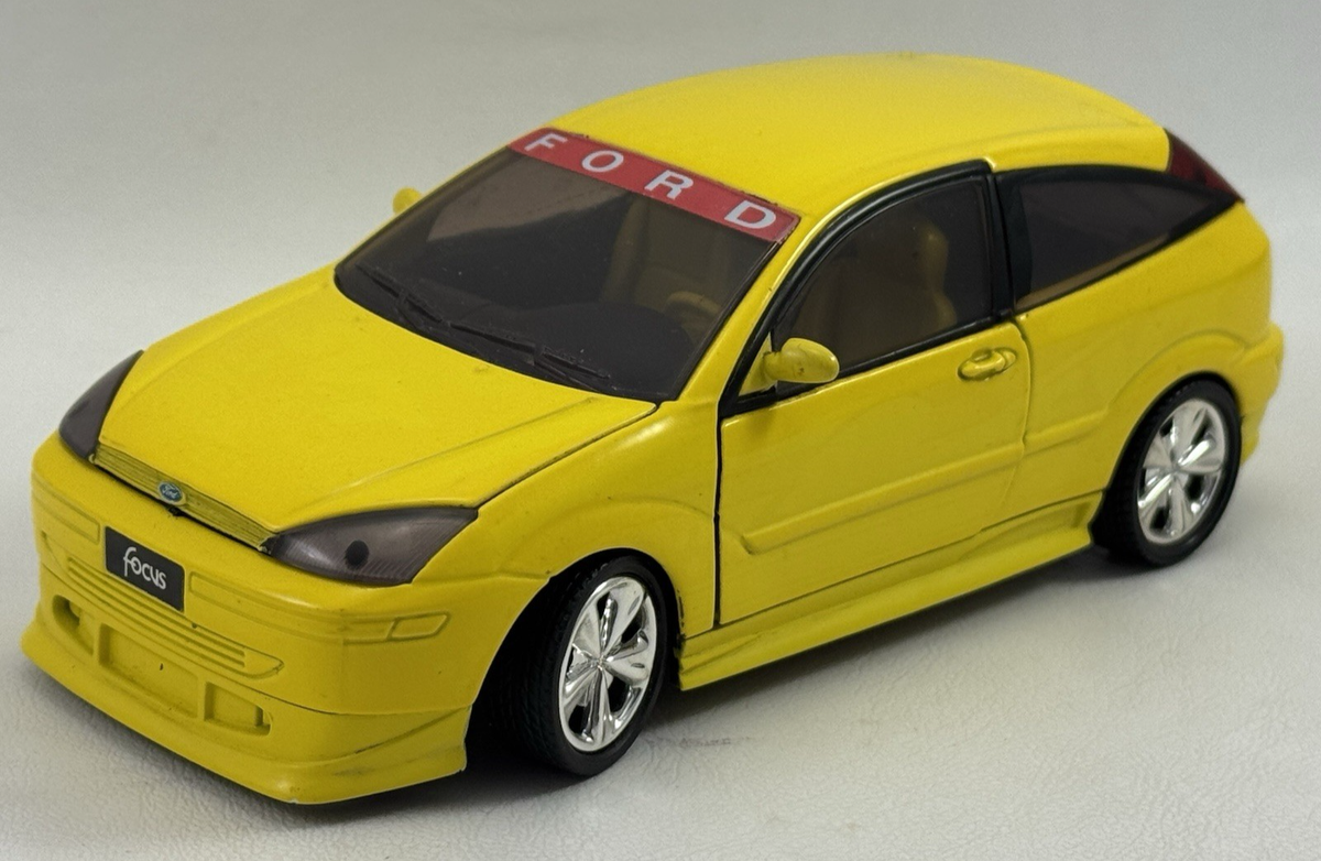 Ford Focus SVT ZX3 1/24 Diecast Model Yellow MotorMax | eBay