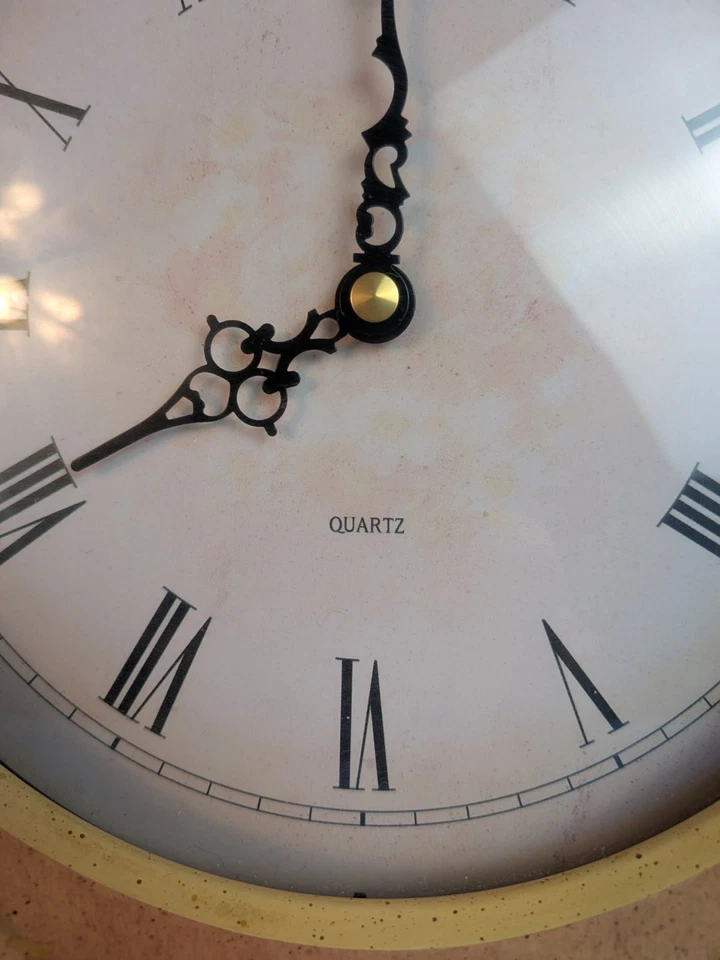 Westclox 32213 Oversized Classic 24 inch Hanging Wall Clock - Image 2 of 4