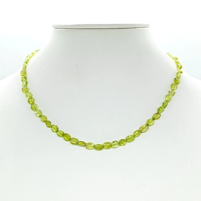 Collares hechos a mano para mujer de 18"" con cuentas de piedras preciosas de forma ovalada lisa de peridoto natural Foto 3 de 4