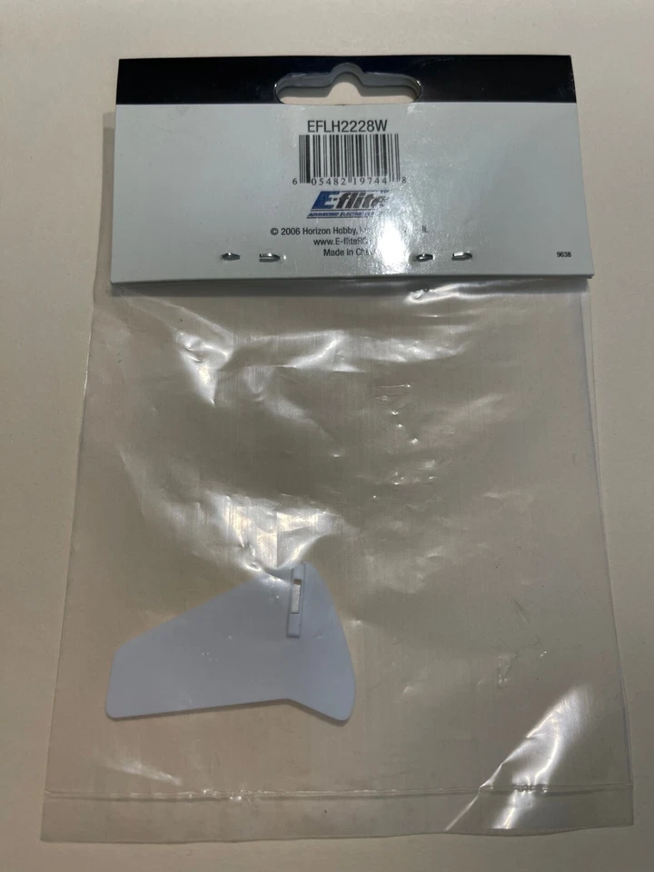 Aleta vertical E-Flite sin calcomanías (blanca) EFLH2228W BMCX Foto 2 de 2