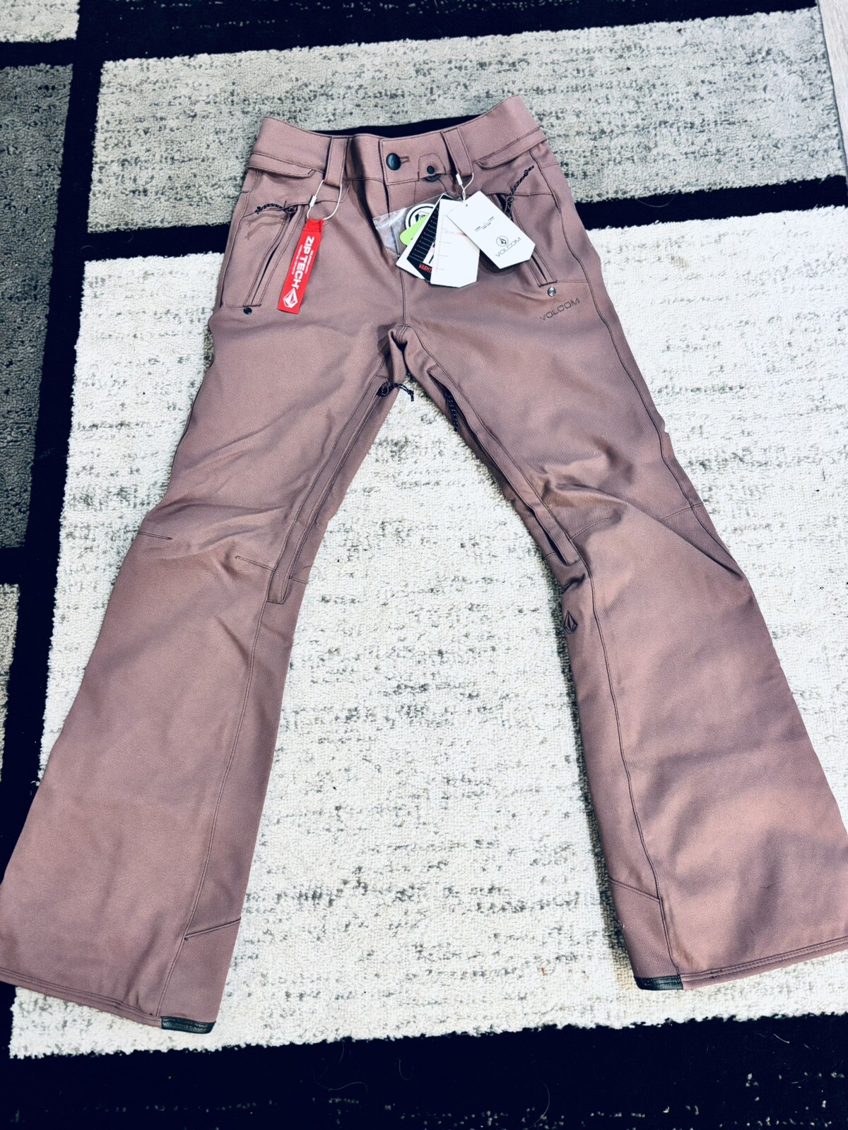 Volcom Species Stretch Pants Black Slim Fit Snowboard Ski 15k MM NWT MSRP $210