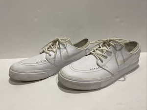 triple white janoski