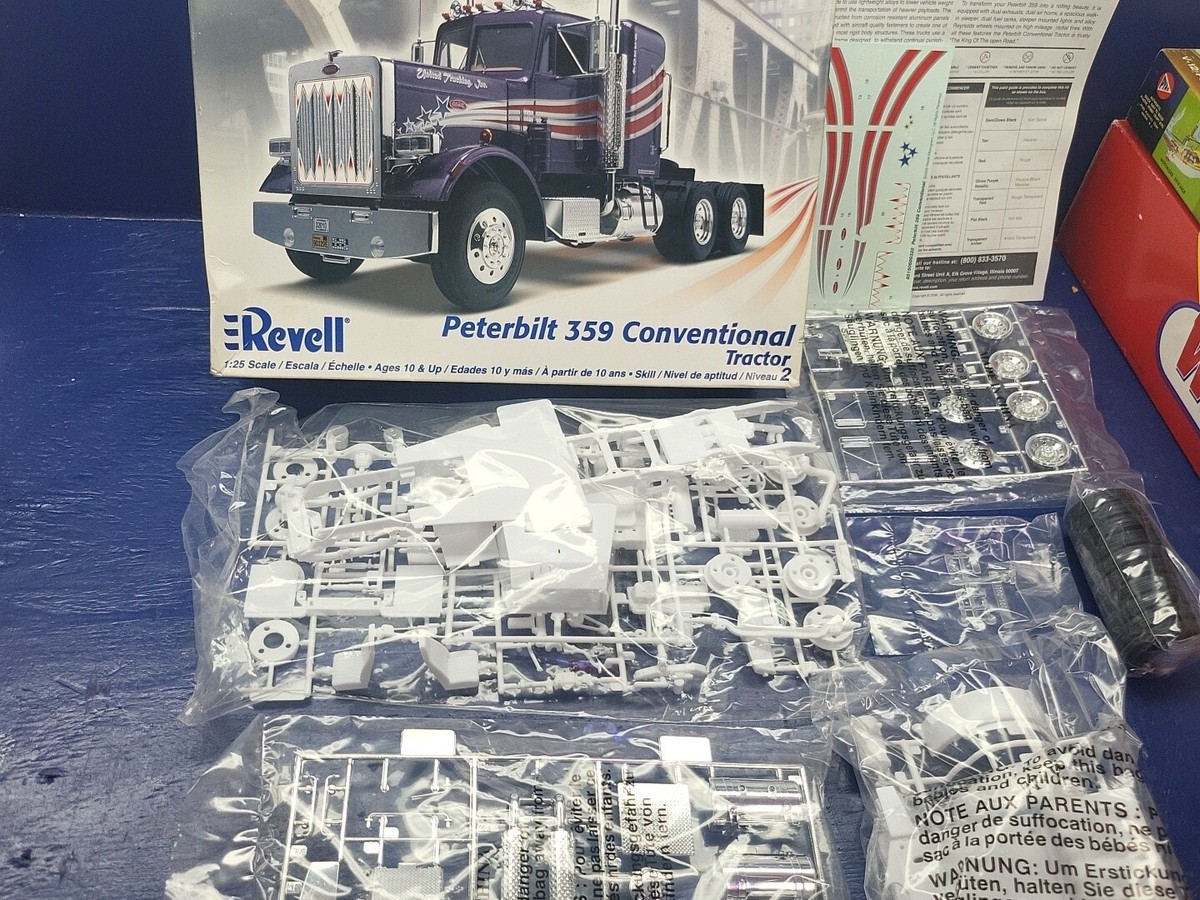 Revell Model Peterbilt 359 Conventional Tractor 1:25 Scale