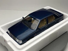 LAUDORACING 1/18 LANCIA THEMA 8.32 1986 BLIZZARD BLUE (TOPMARQUES AUTOART MYTHICA)