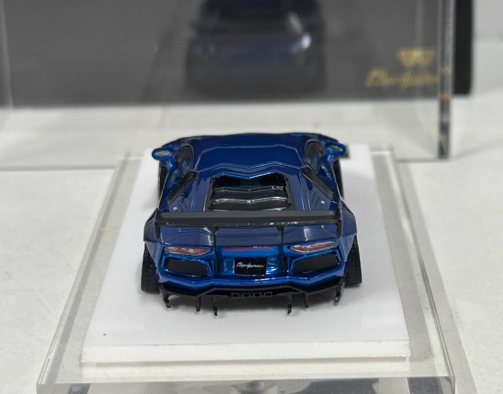 1/64 ランボルギーニ Aventador LP700 LB Monster Onemodel 1:64 Black LP700 Aventador LB Monster Sports