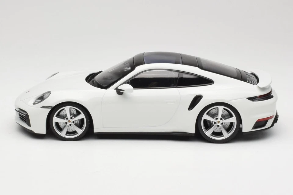 WAP0211620RTRB Porsche 911 992 Turbo S White Minichamps 1/18 - Immagine 3 di 4