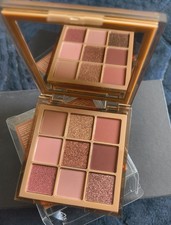 Image of Huda Beauty Eyeshadow Palette Nude Medium Genuine New Boxed