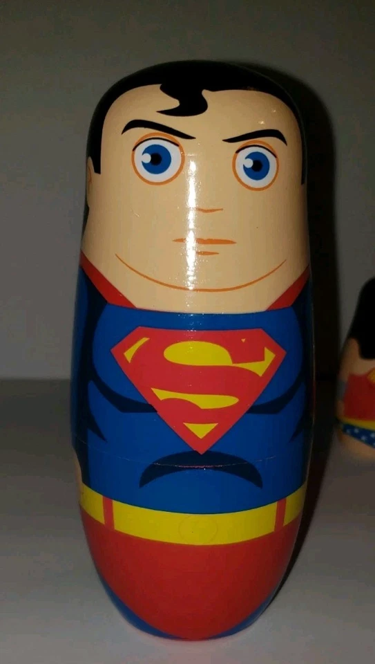 DC Comics - Muñecas clásicas de madera de la Liga de la Justicia - ¡Bif Bang Pow! Foto 2 de 4