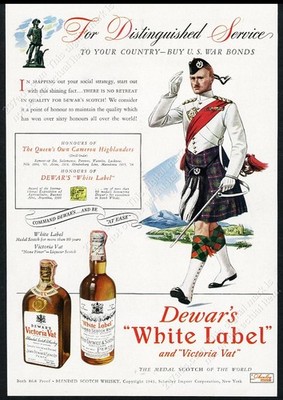 1945 Clan Cameron Highlander soldier art Dewar's Scotch Whisky vtg ad