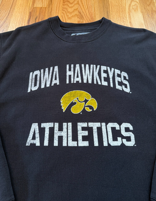 Champion Reverse Weave IOWA スウェット Mens Champion Reverse Weave Iowa Hawkeyes Sweatshirt M Black