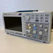 Tektronix TBS 1052B-EDU Digital Oscilloscope 50 MHz 2 channel w/two 10X probes