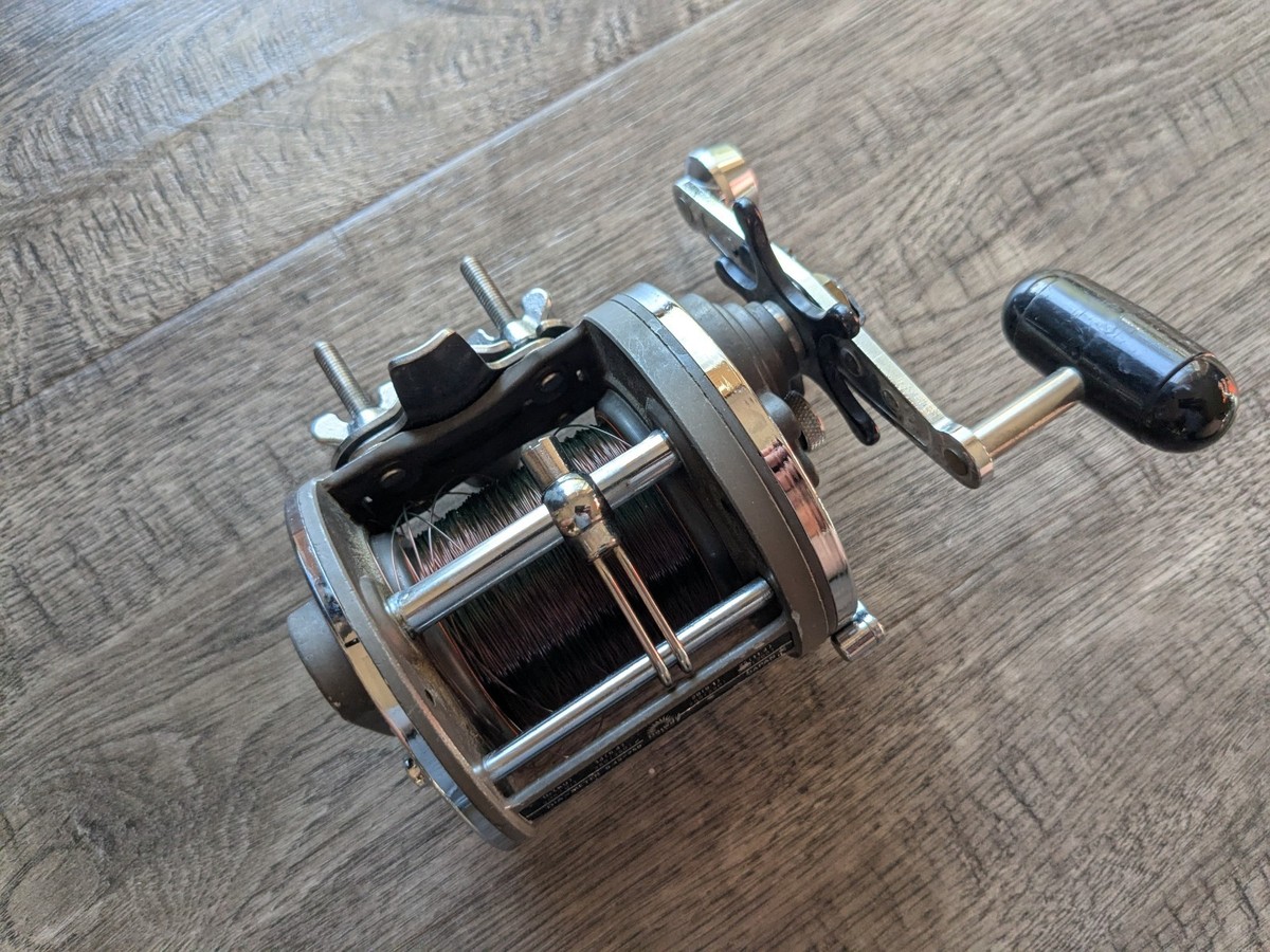 リール daiwa sealine 47H Daiwa SEALINE 47H Fishing Reel with Clam Missing 1 Plate | eBay