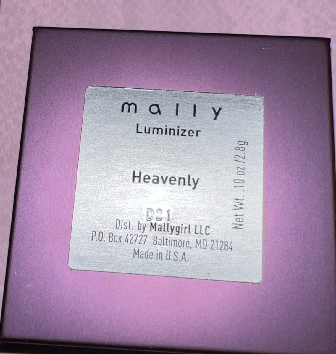Mally- Luminizer - Heavenly - 0.10 Oz
