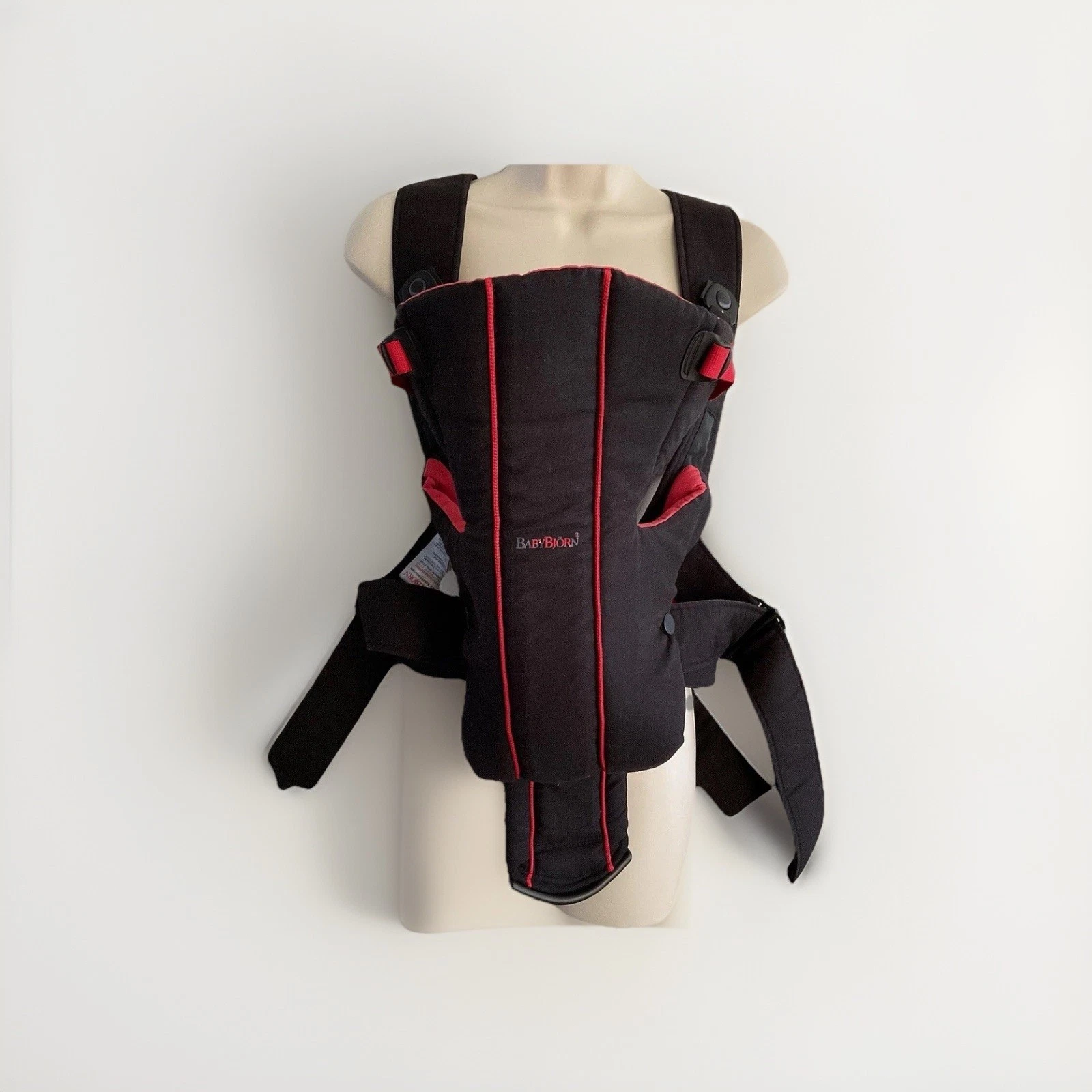 BabyBjorn Baby Carrier ACTIVE Black & Red 0+ Months 8-26lbs, 3.5-12kg
