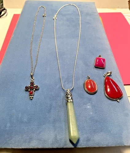 Mixed Lot 5 Vintage STERLING SILVER necklaces, Pendant ,RED, Green, Pink
