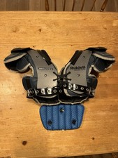 Football Ausrüstung Inklusive Pad,Trikot S,Hose XS,Gürtel und Beinschützern