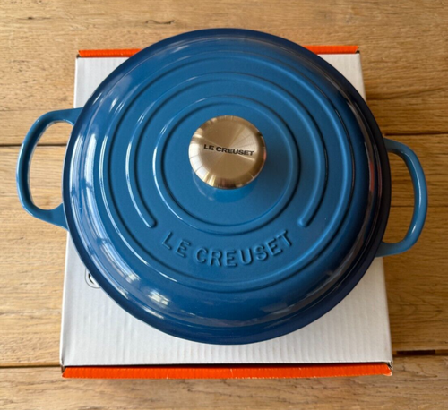 Le Creuset Signature Braiser Shallow Casserole 2.25 qt 10.25 in Marseille NEW - Picture 6 of 11