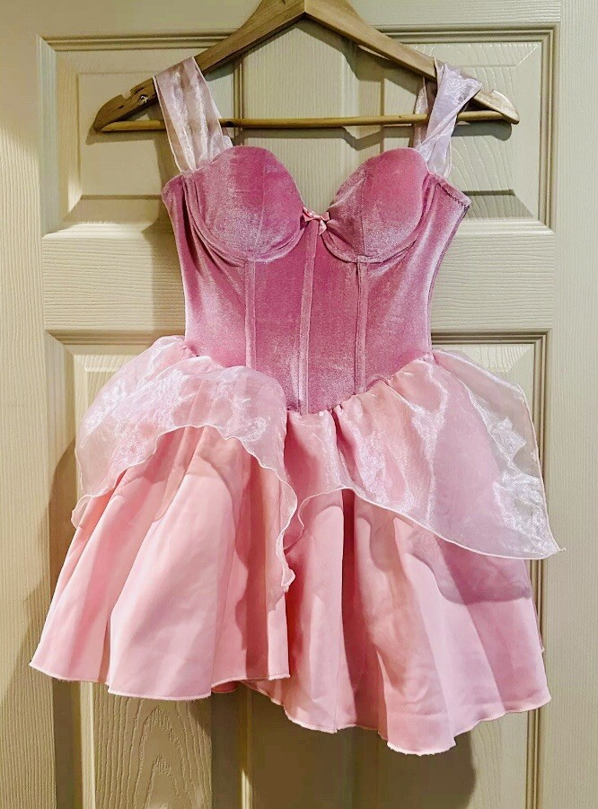 DOLLS KILL TRICKZ N' TREATZ PRONOUNCED PRINCESS PINK COSTUME