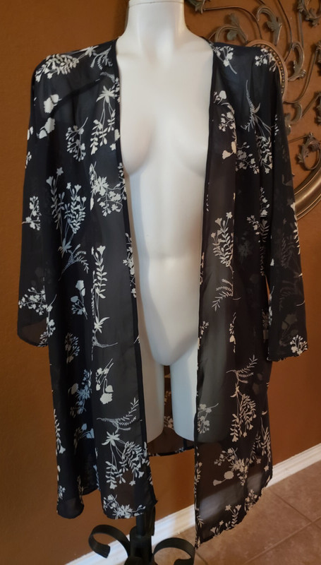 Liberty Love Floral Kimono Top Womens Sz M Sheer Black 3/4 Sleeves Boho