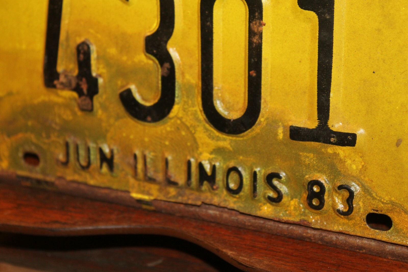 1983 Illinois License Plate 4301 D Dealer PEELING PAINT eBay