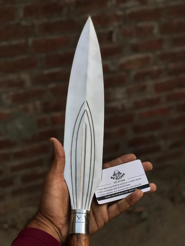 Lanza medieval forjada a mano con mango de madera | Arma de polo vikinga. Foto 2 de 4