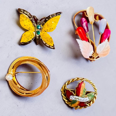 Retro Brooch Pin Lot of 4 Figural Floral Butterfly Canada Leaf & Classic Circle
