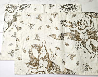 Vintage Placemats 2 Padded Cloth Cream Beige Cherubs Angels 17x12'' Victorian