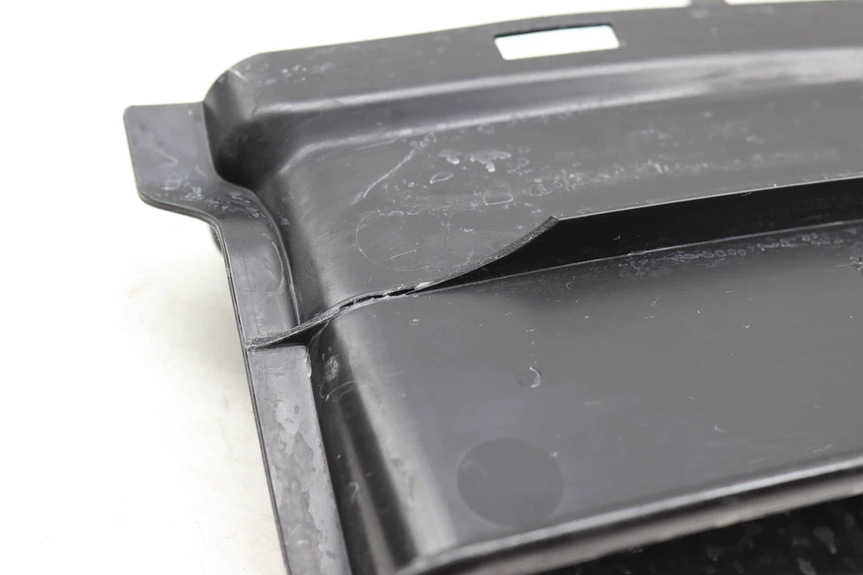 2016-2024 AUDI Q7 - AIR Intake DUCT 4M0129510D - Image 3 of 4