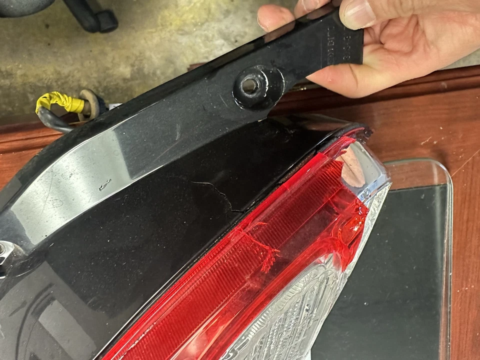 ЛЕВЫЙ ЗАДНИЙ ФОНАРЬ СО СТОРОНЫ ВОДИТЕЛЯ LH 2017 2018 2019 MITSUBISHI MIRAGE L117584 - Изображение 3 из 4