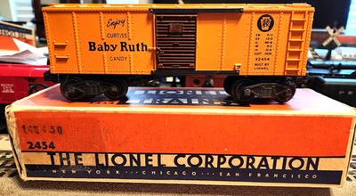 Lionel 2454 BOXCAR IN VERY GOOD CONDITION IN ORIGINAL BOX, IT IS VERY NICE!