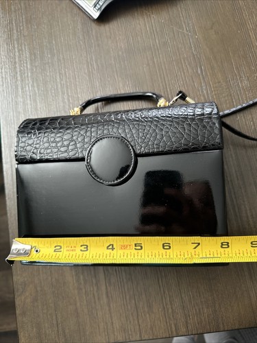 La Regale Vintage Shiny Boxy Purse Shoulder Bag Pretty - Picture 13 of 14