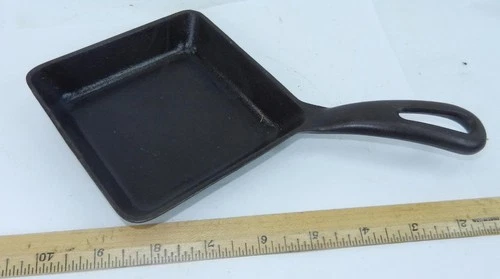 Vintage Griswold Cast Iron #129A Square Egg Skillet Frying Pan Kitchen Ware 129