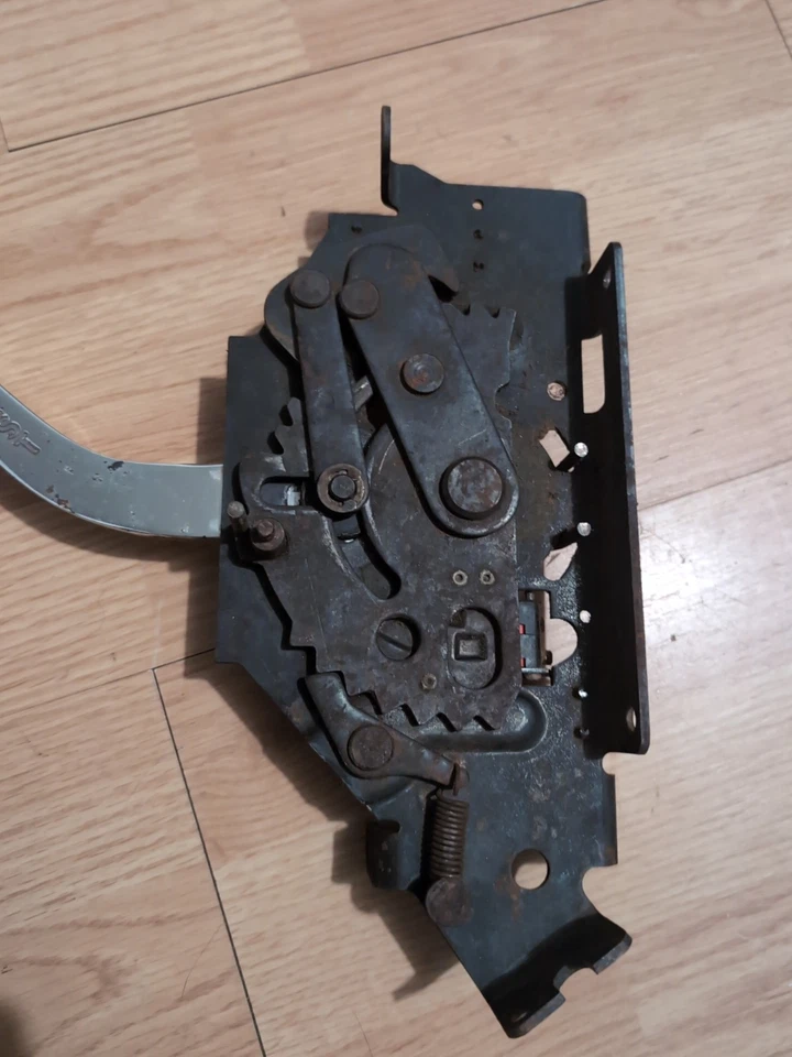 Palanca de cambios automática de piso Hurst Pro Matic 3 velocidades - necesita reconstrucción  Foto 4 de 4