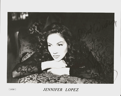 Jennifer Lopez REAL hand SIGNED 8x10