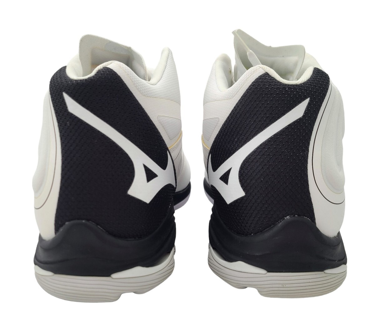 Mizuno Wave Lightning Z6 Mens Size 16 M Mid Volleyball Shoe