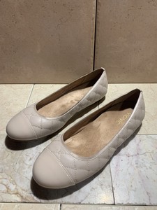 vionic desiree quilted flat