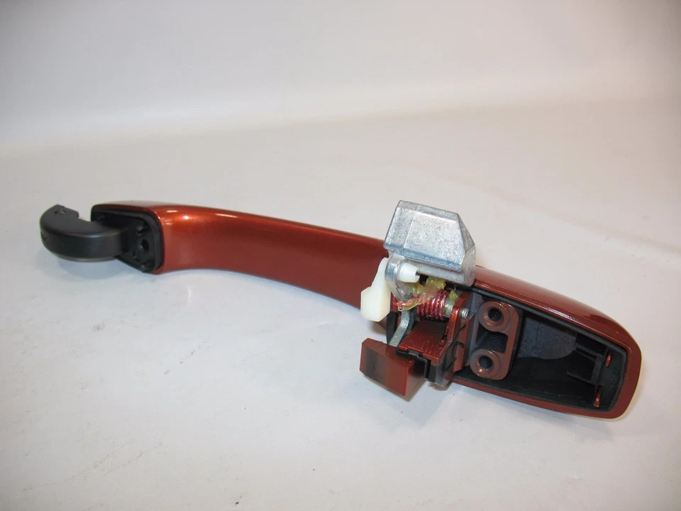 Новая оригинальная ручка внешней двери для правой стороны пассажира калибра Dodge 2008-2010 годов выпуска - Изображение 2 из 2