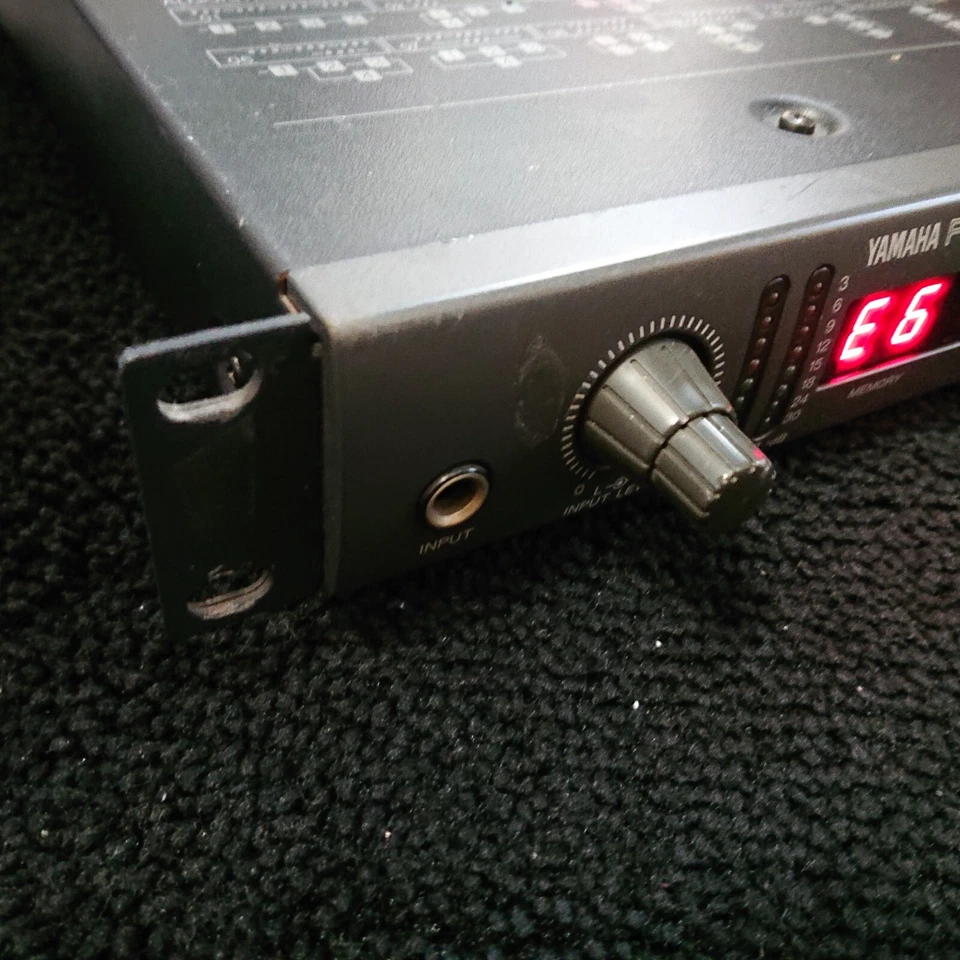 YAMAHA FX900 SIMUL-EFFECT PROCESSOR - operation confirmed - as is - Image 4 of 4