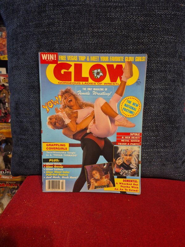GORGEOUS LADIES OF WRESTLING #2 Magazine MARCH 1988 HOLLYWOOD JEANNE BASONE GLOW