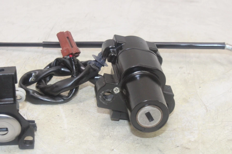 14-16 HONDA CBR650F OEM IGNITION LOCK SET W/ SEAT LOCK !NO KEY! - Image 4 of 4