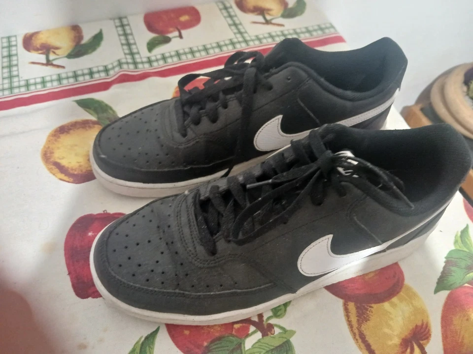Nike Dunk Low Retro Sneakers da Uomo - White/White/Black, EU 44, foto 2 di 2